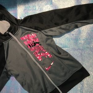 Girl Nike limited edition Nike sweater